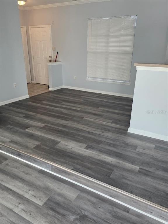 Foto del edificio - 9401 Crescent Loop Cir