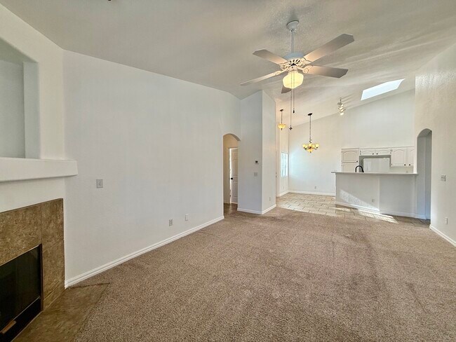 Foto del edificio - 3320 S Fort Apache Rd