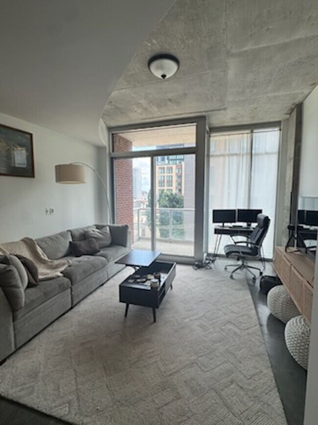 Building Photo - 1 bedroom in The ICON in the Gulch