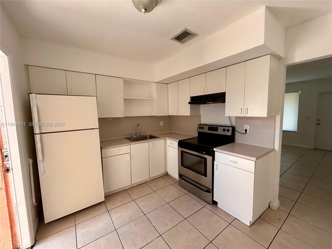 Foto del edificio - 227 SW 9th St