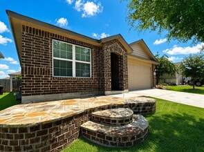 Building Photo - 8936 Taylor Grv