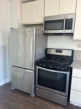 Building Photo - 725 44th St