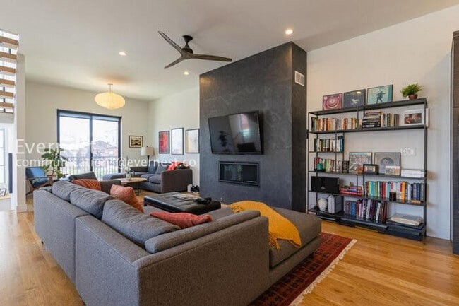 Foto del edificio - 2599 Arapahoe St