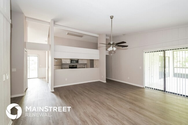 Building Photo - 13025 Bent Pine Ct E