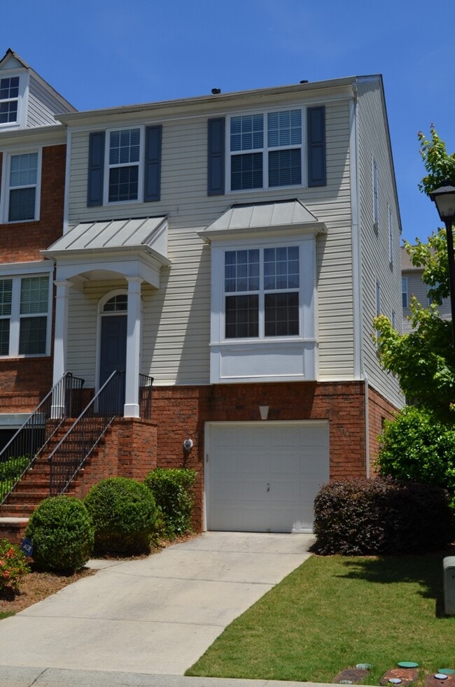 Building Photo - 1371 Thornborough Dr