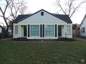 Building Photo - 1215 W Ave M