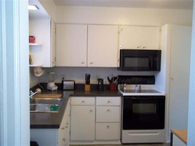 Foto del edificio - 341 Hollyhill Dr