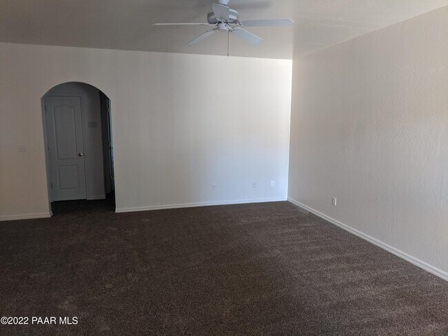 Building Photo - 6221 N Buckboard Dr