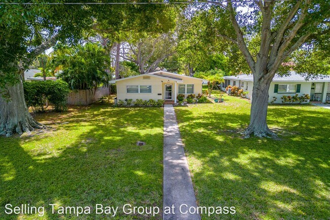 Foto del edificio - 2 br, 2 bath House - 662 Villa Grande Ave