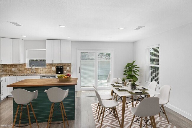 Foto del edificio - 3 br, 2 bath House - 3338 Emmett Street Li...