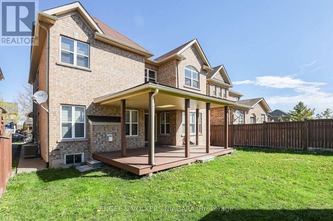 Photo du bâtiment - 159 Wright Crescent