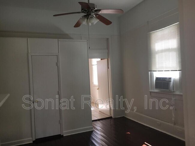 Foto del edificio - 3029 Iberville St