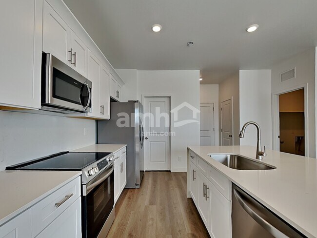 Foto del edificio - 14155 N Luckett Rd