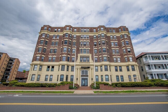 Foto del edificio - 285 Lynn Shore Dr