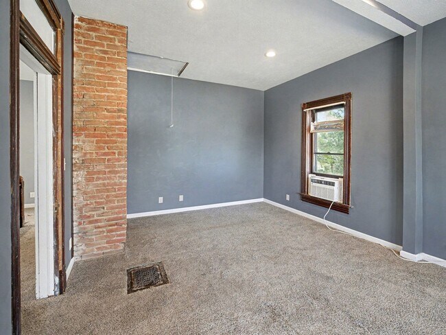 Foto del edificio - 6801 Lexington Ave