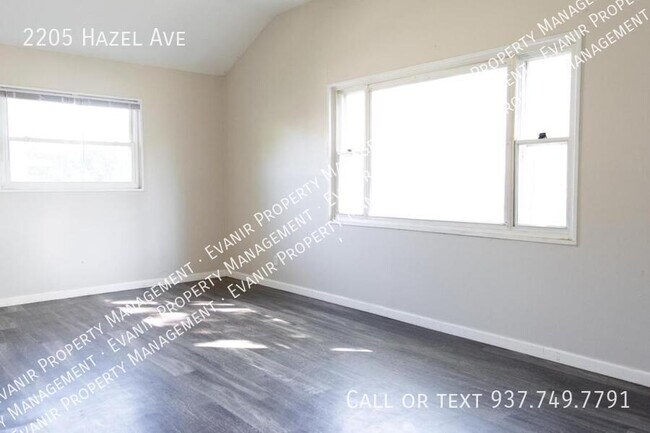 Foto del edificio - 2205 Hazel Ave