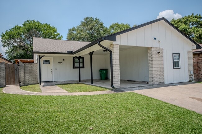 Foto del edificio - 4606 Meadowood Dr