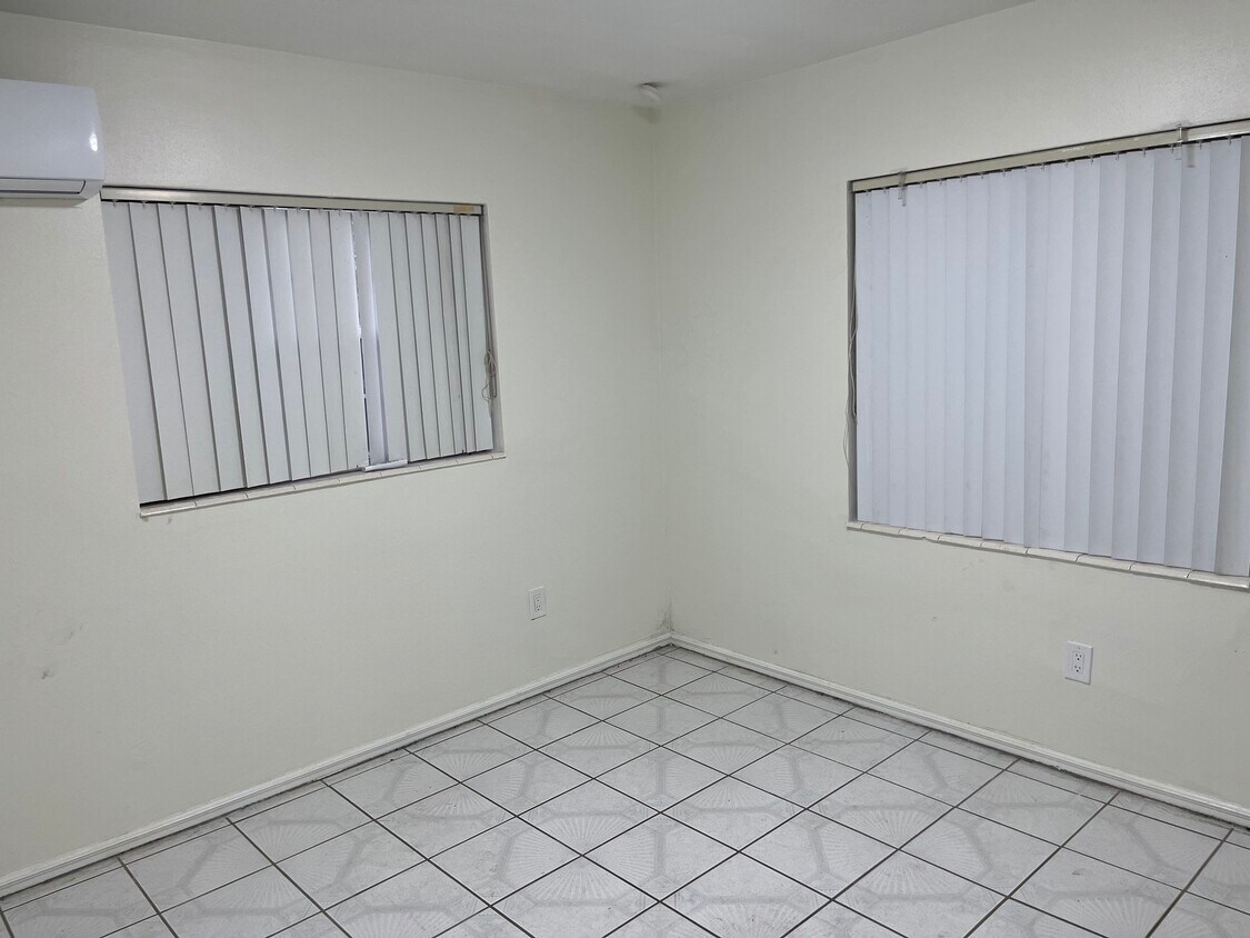 Building Photo - 17301 NW 53rd Ct