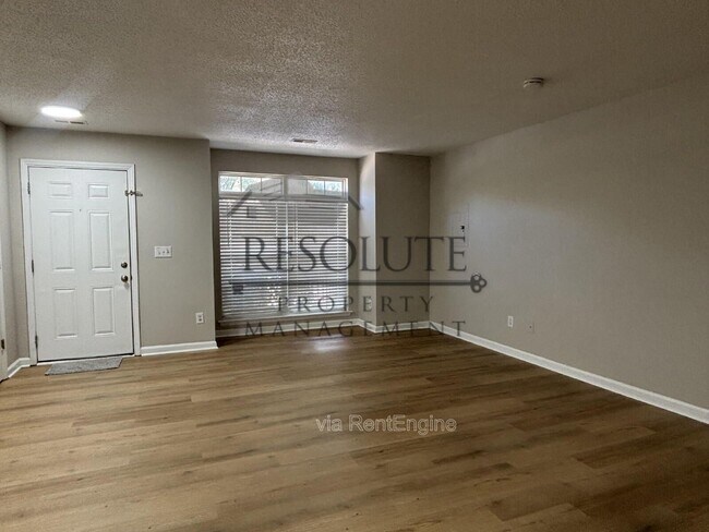 Foto del edificio - 8650 Neuse Landing Ln