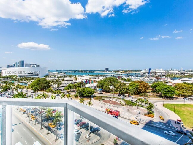 Foto del edificio - 244 Biscayne Blvd Way