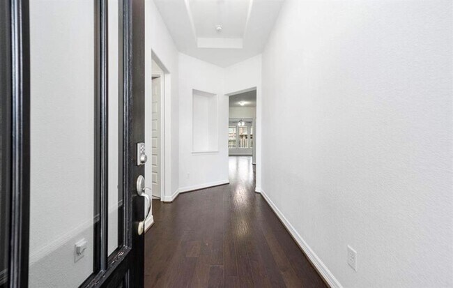 Foto del edificio - 9710 Autumn River Ln