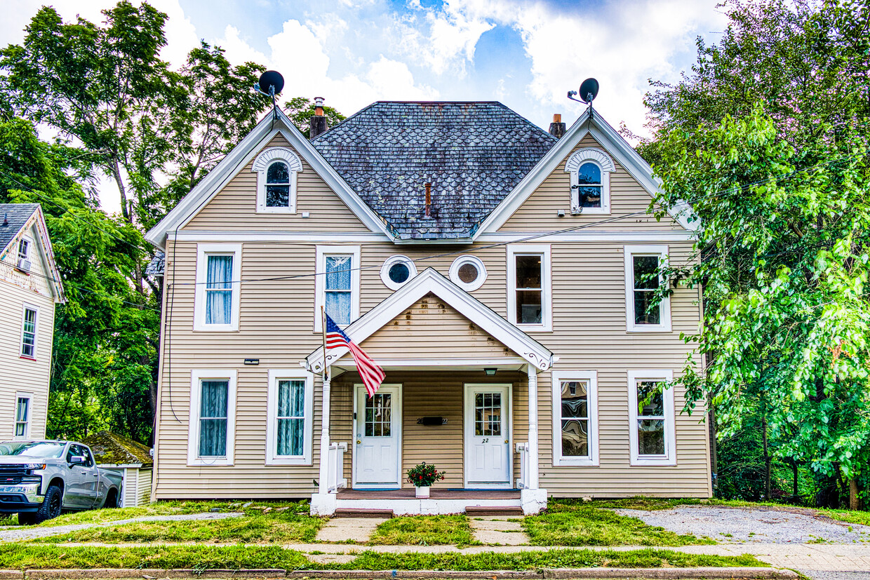 22 Clinton St, Newton, Nj 07860 - Townhome Rentals In Newton Nj 