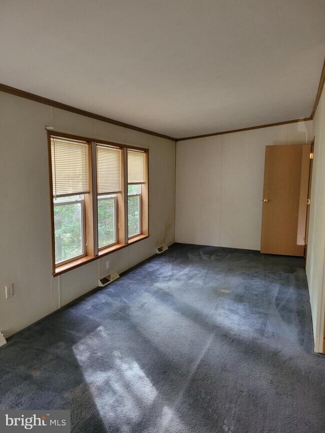 Building Photo - 339 Arcola Rd