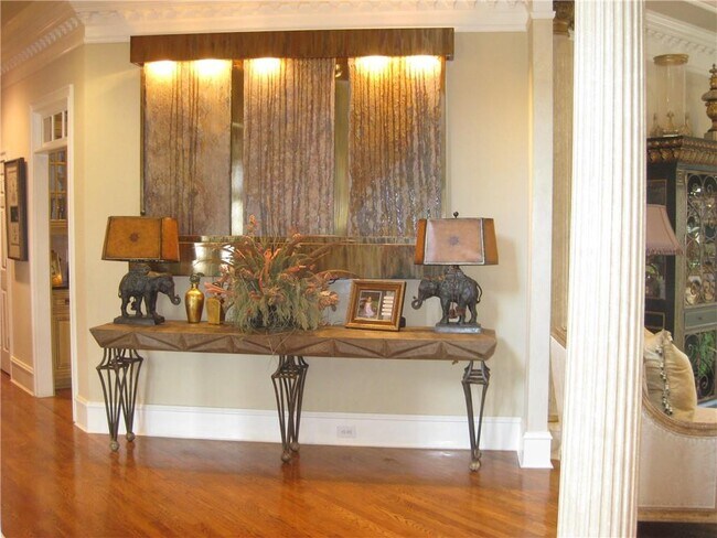 Foto del edificio - 1744 Malvern Hill Pl
