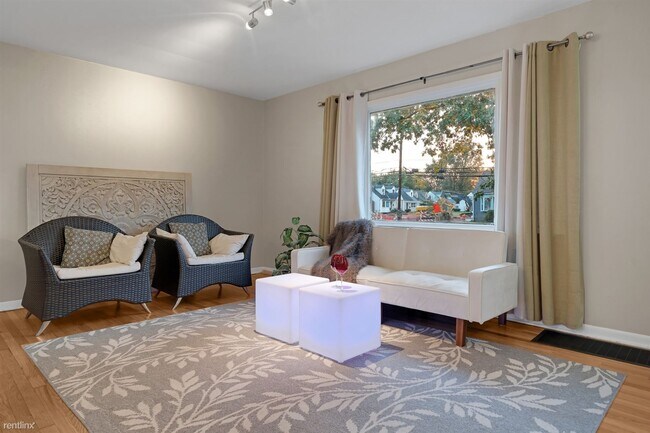 Foto del edificio - 4 br, 1.5 bath House - 312 Robinwood Avenue