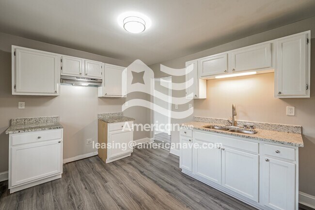 Building Photo - 5112 Avenue K