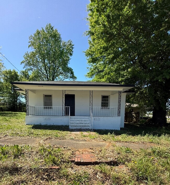 Building Photo - 6117 Patton Ave