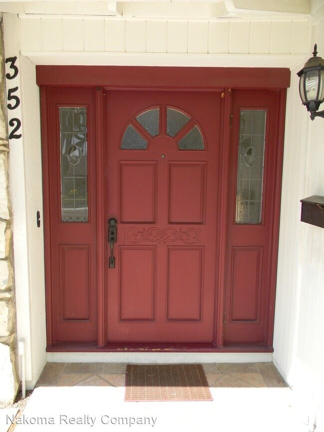 Foto del edificio - 5 br, 2 bath House - 352 S Pine ST