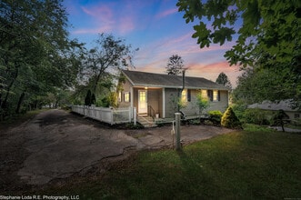 Building Photo - 17 Platt Ln