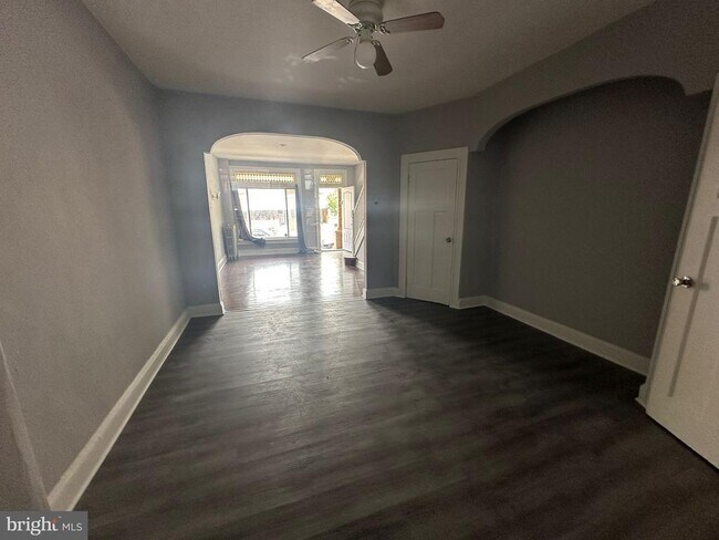 Foto del edificio - 2825 Ashland Ave