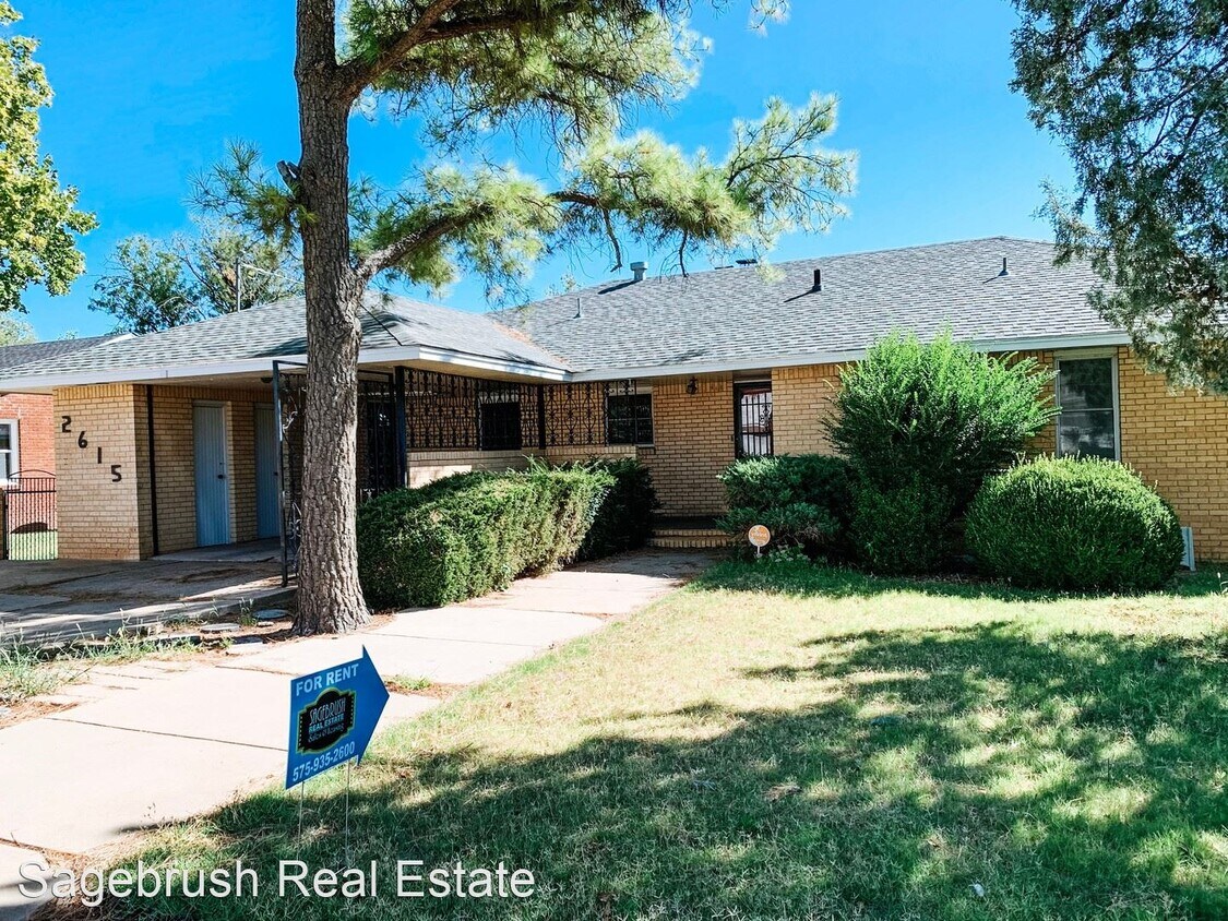 3 br, 1.5 bath House 2615 Gidding St. House Rental in Clovis, NM