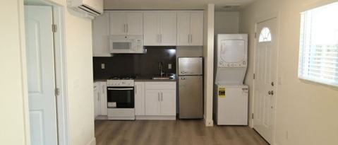 Foto del edificio - 745 1/2 Fine St-