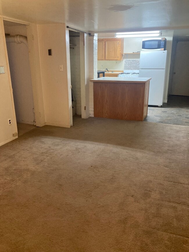 Building Photo - 127 S 1200 E