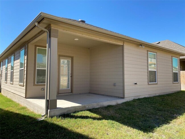 Building Photo - 121 Vinca Minor Cv