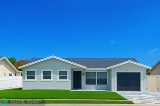 Building Photo - 22609 SW 65th Ave