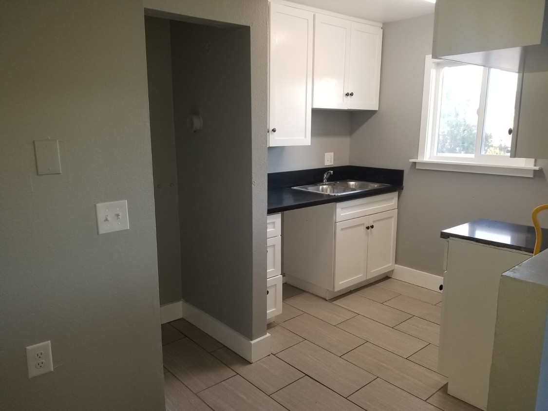 Foto principal - 559 N Ardmore Ave
