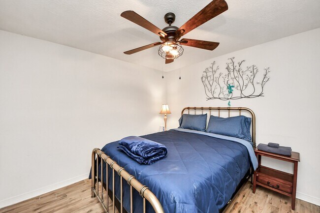 Foto del edificio - 15715 Creekhaven Dr