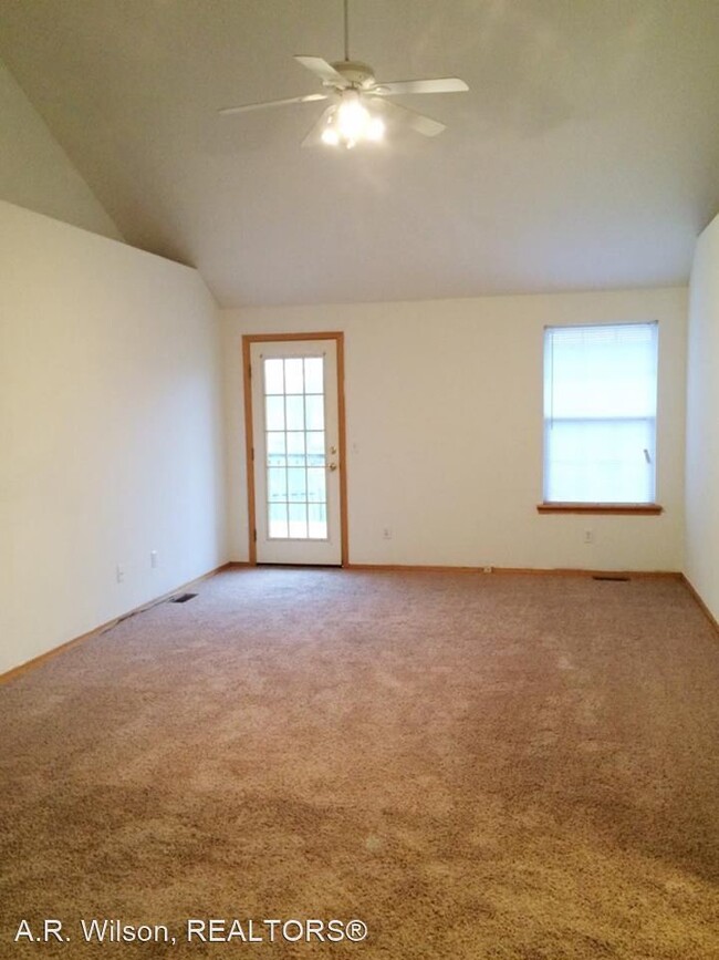 Foto del edificio - 3 br, 2 bath House - 876 S. Hickory Lane