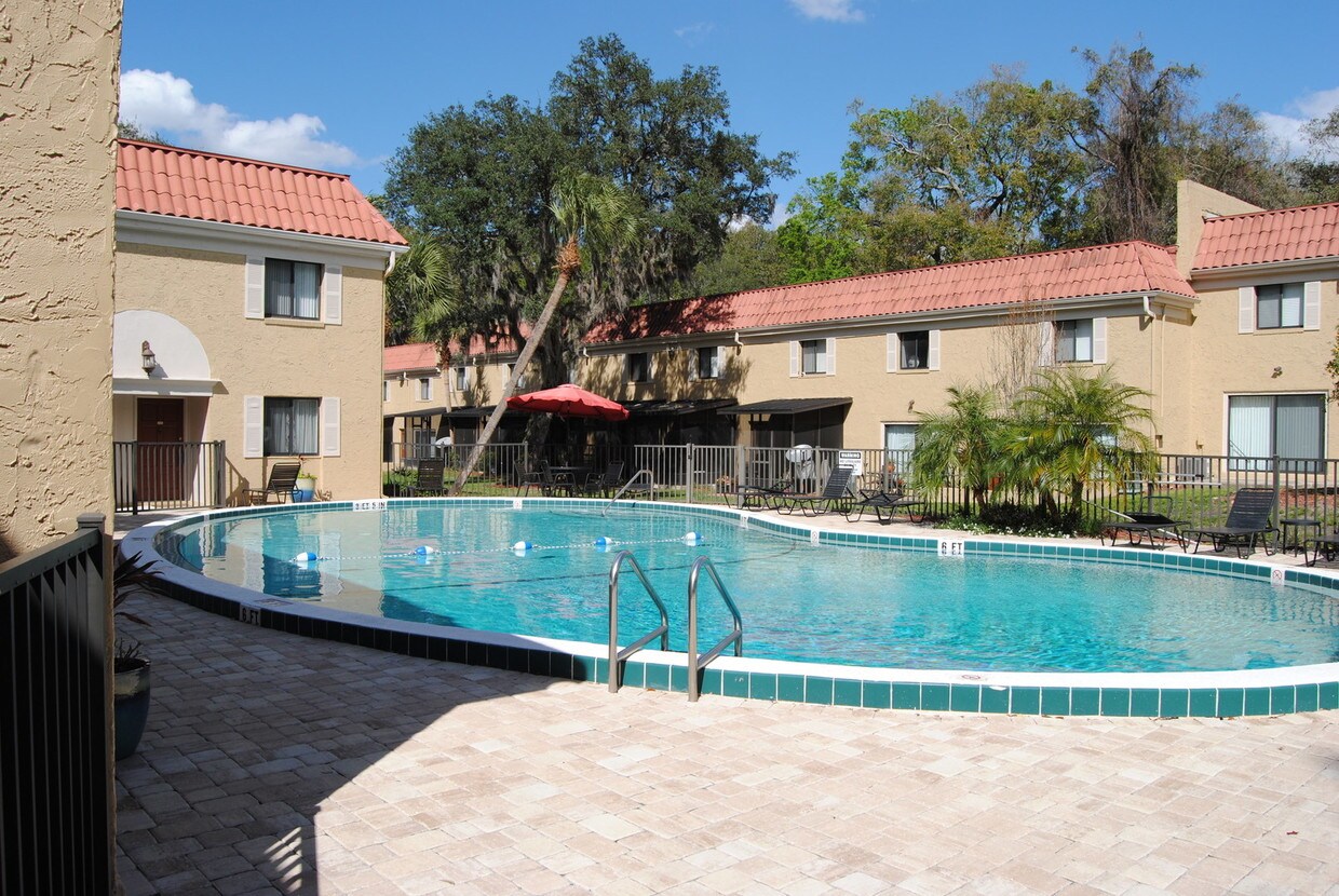 Foto principal - 5811 Atlantic Blvd