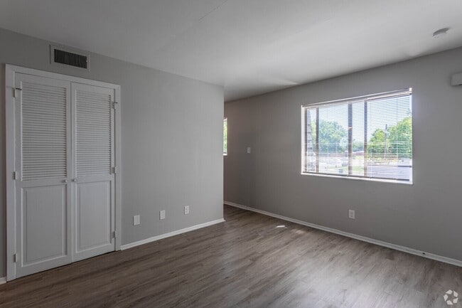 Building Photo - Pine Ridge Apartments