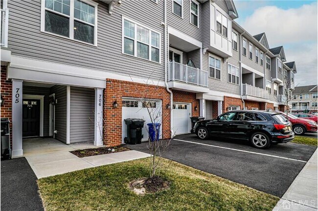 Foto del edificio - 706 Highland Ave