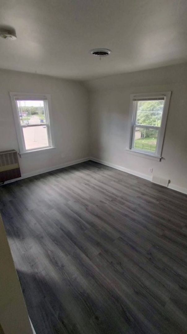 Foto del edificio - 2618 Forest Ave