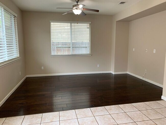 Foto del edificio - Nice Tulare home for Rent!