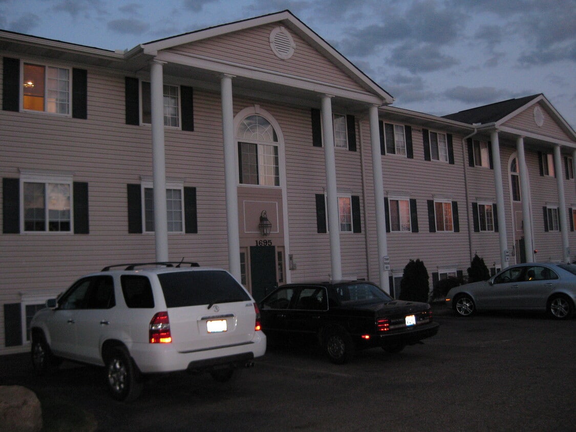 Primary Photo - 260 Wilbur Dr NE
