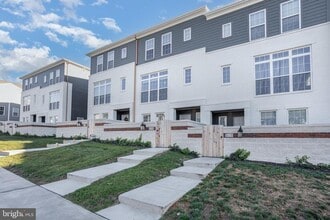 Building Photo - 3119 Herr St