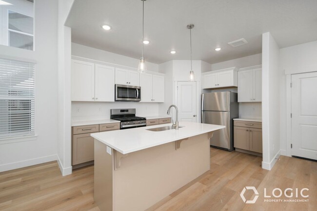 Foto del edificio - Brand New Townhome in Lehi Utah!